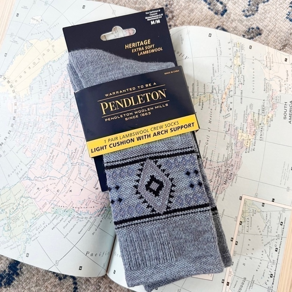 Pendleton NWT UNISEX Heritage Blue Light Cushion Moisture Wicking Soft Lambswool